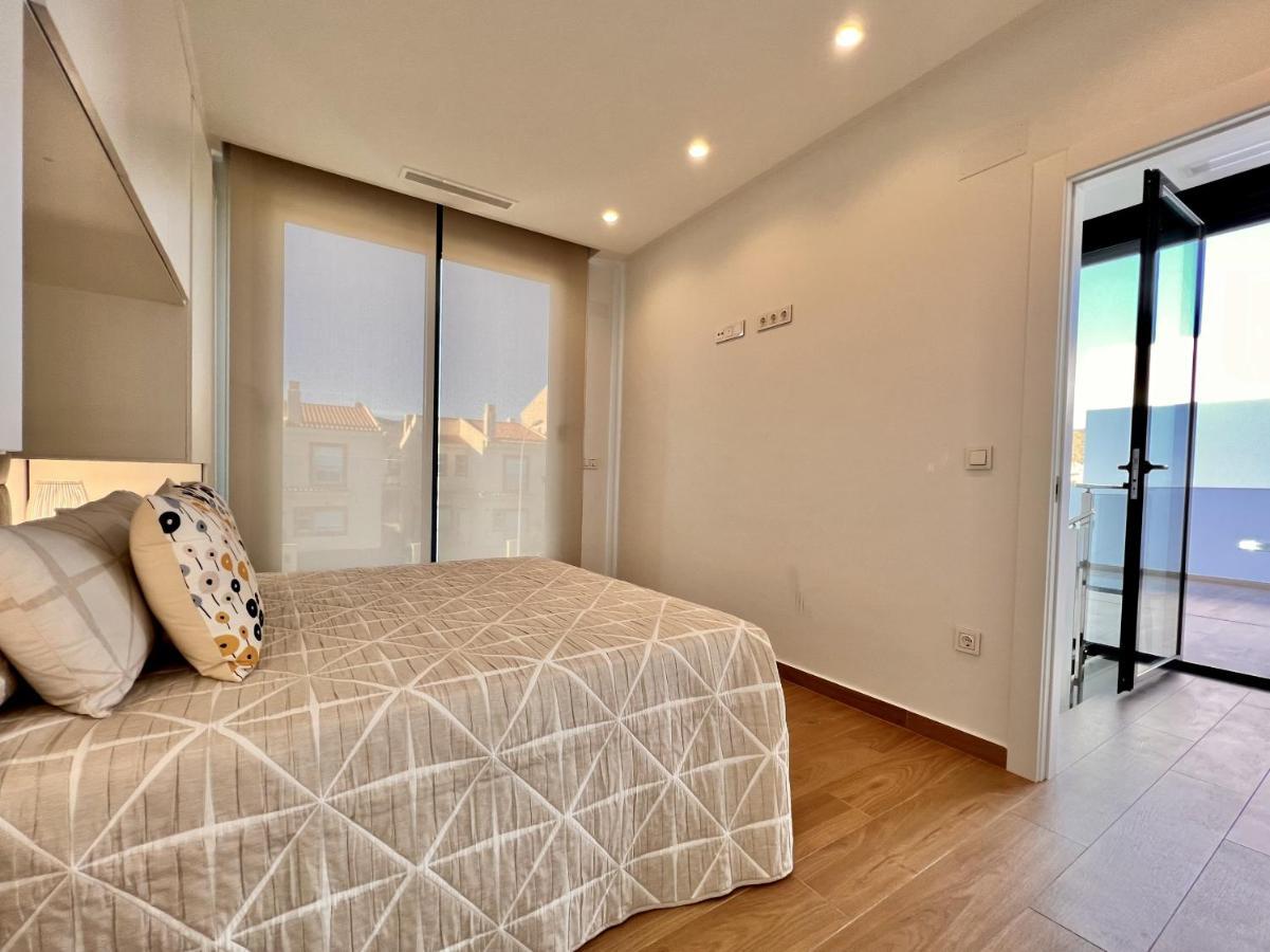 La Masion De Tout Seasonal Rental El Campello Esterno foto