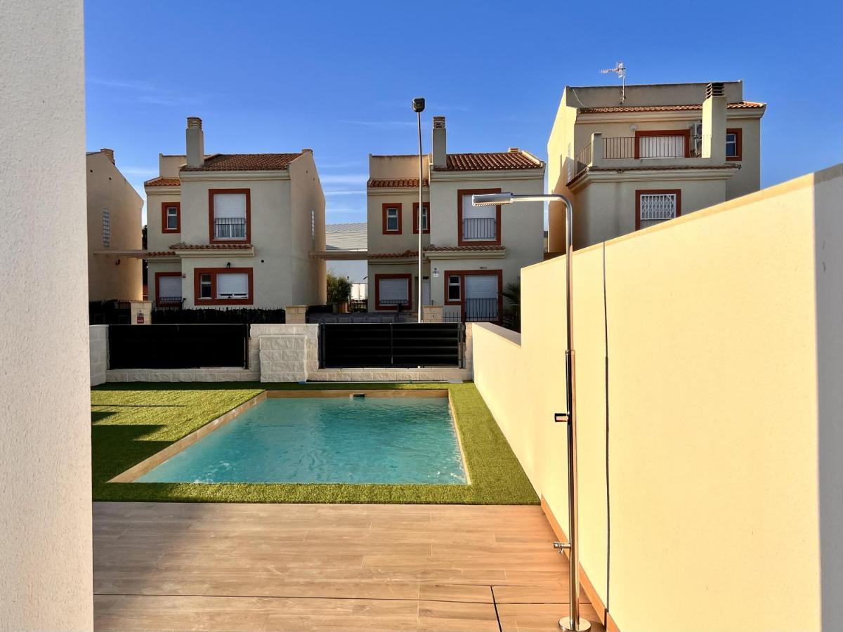 La Masion De Tout Seasonal Rental El Campello Esterno foto