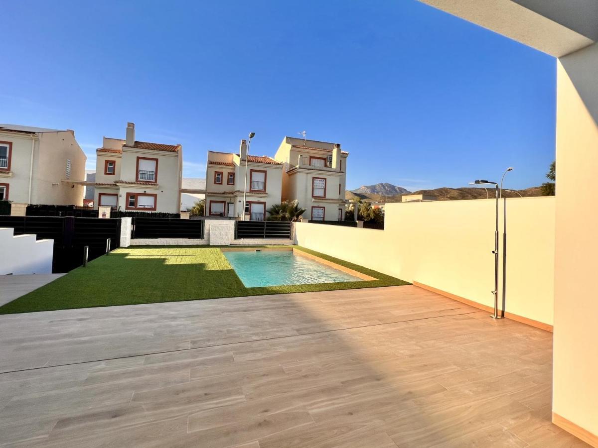 La Masion De Tout Seasonal Rental El Campello Esterno foto