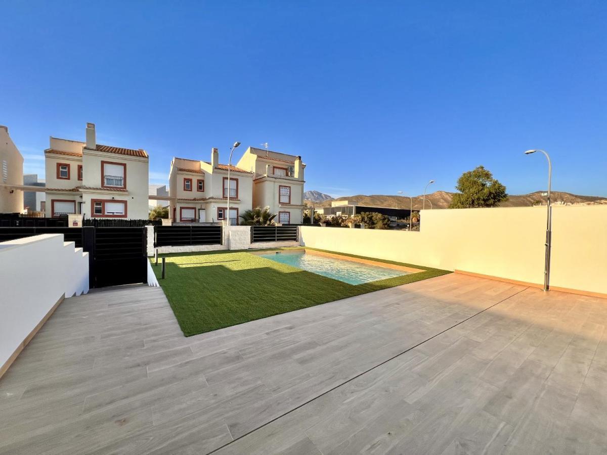 La Masion De Tout Seasonal Rental El Campello Esterno foto