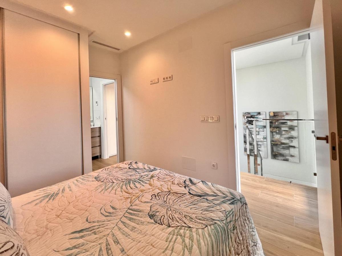 La Masion De Tout Seasonal Rental El Campello Esterno foto